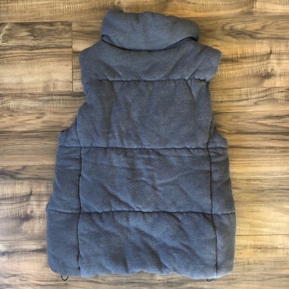GAP Cozy Gray Puffy Funnel Neck Vest S - Picture 6 of 8